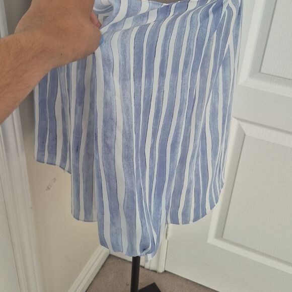 Vince Camuto Blue and White Striped Top - Picture 6 of 16